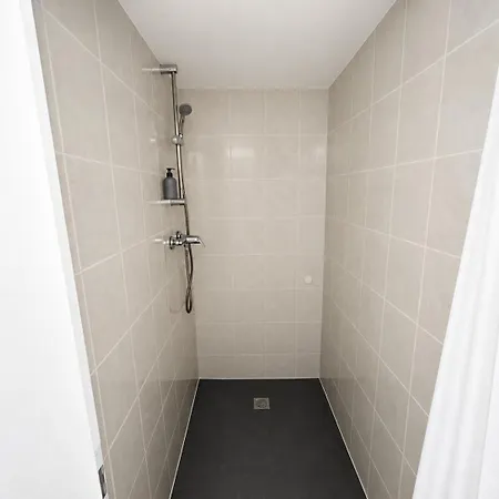 Apartment 6-personen Ideal Fuer Monteure, Berufstaetige, Langfristige Aufenthalte - Einzelbetten, Self Check-in, Kueche, Waschmaschine *